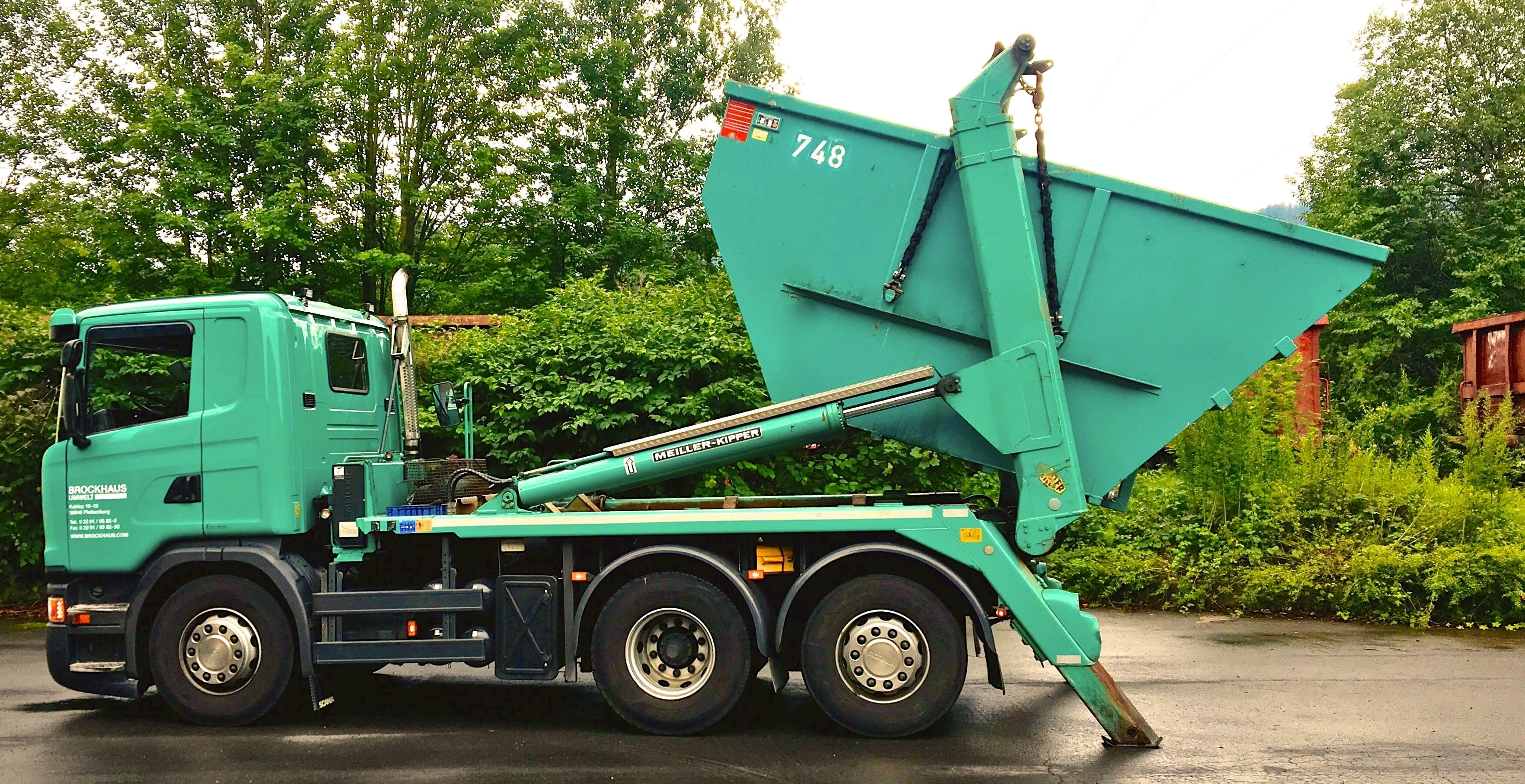 Mulde Absetzer Container